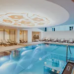 Panorama-im Bademantel Direkt In Alpentherme *
